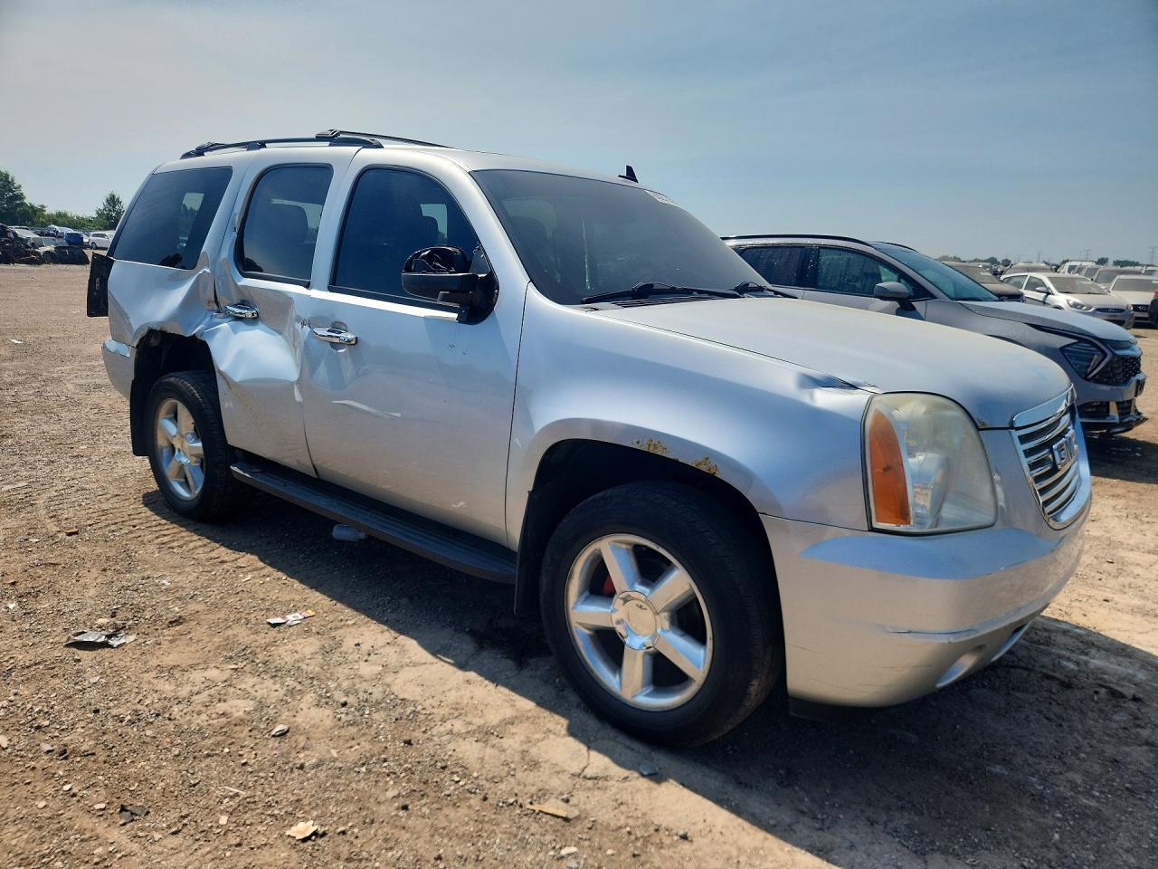 2011 GMC Yukon Sle - Image 4