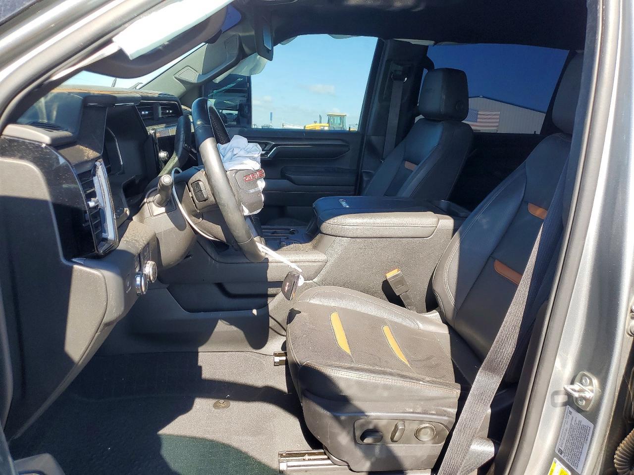2024 GMC Sierra K2500 At4 - Image 7