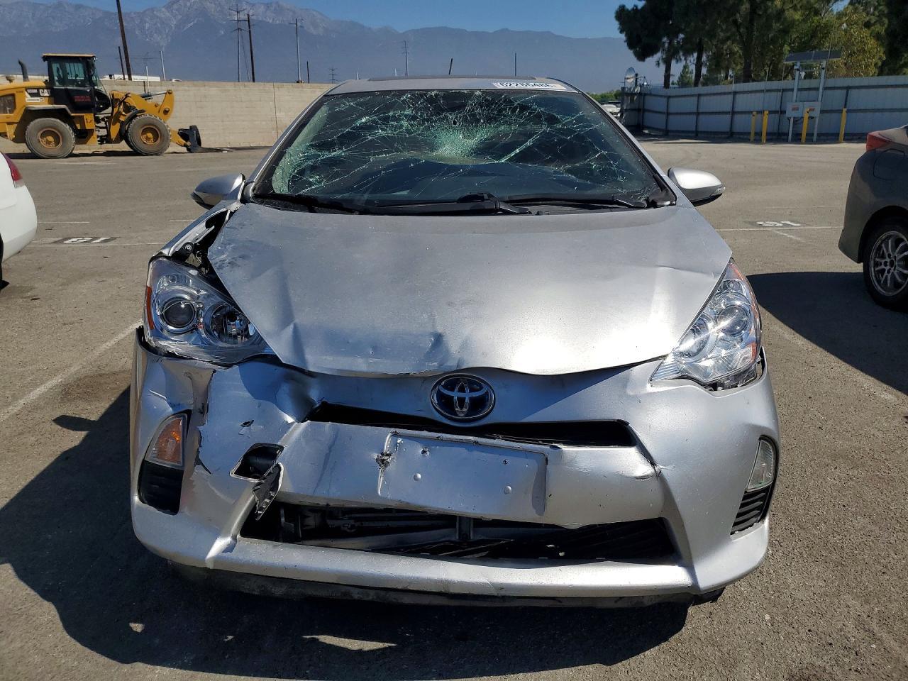 2012 Toyota Prius C Three - Image 5