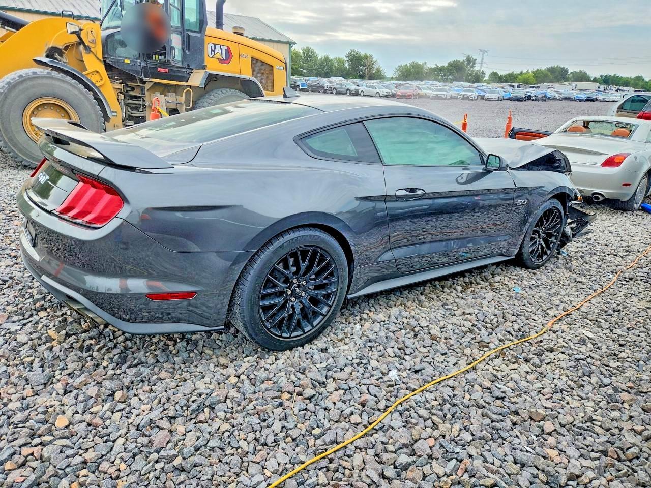 2020 Ford Mustang Gt - Image 3