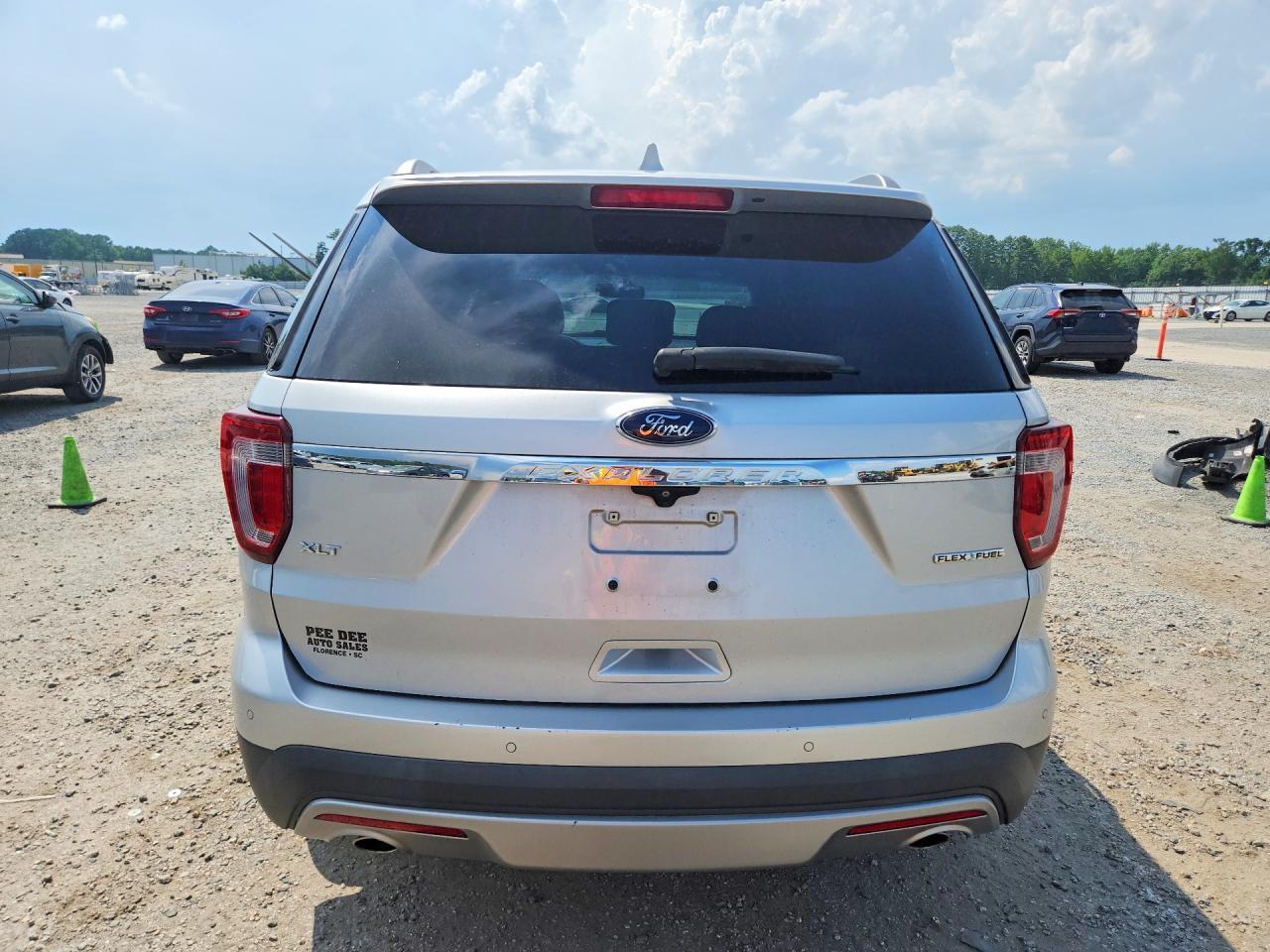 2016 Ford Explorer Xlt - Фото 6
