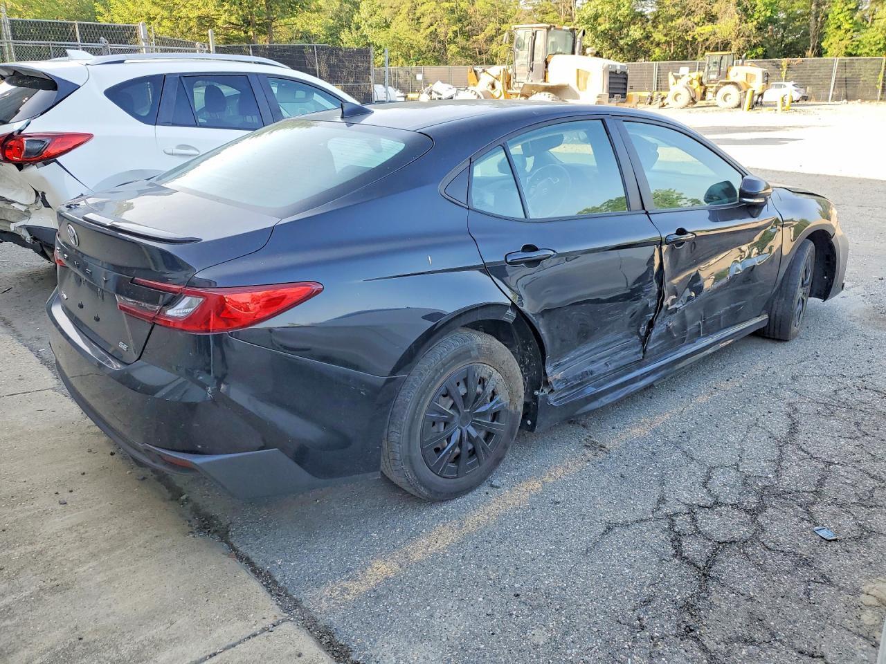 2025 Toyota Camry Xse - Image 3