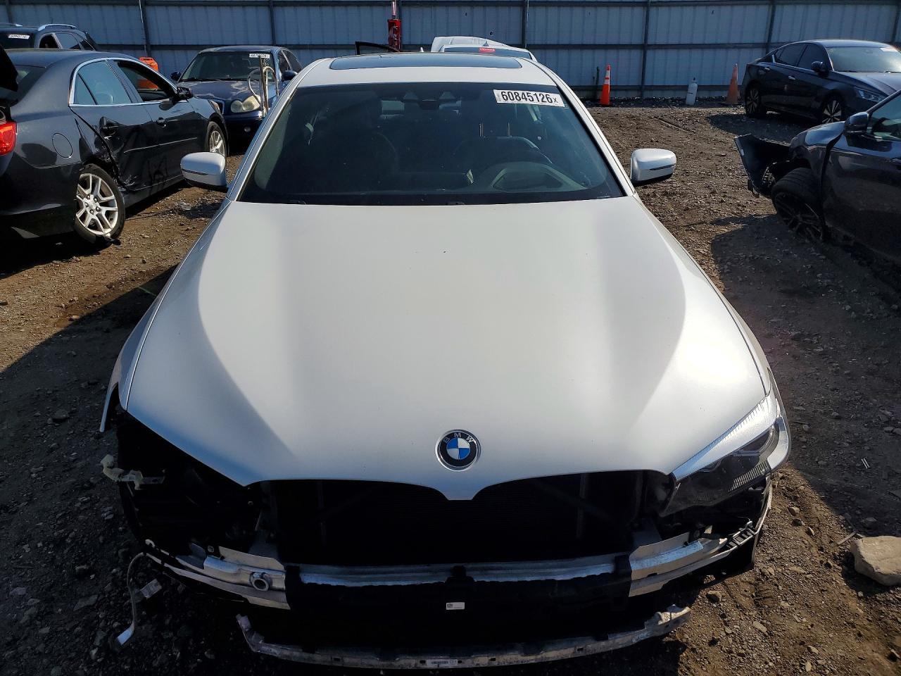 2018 BMW 530Xe - Image 5