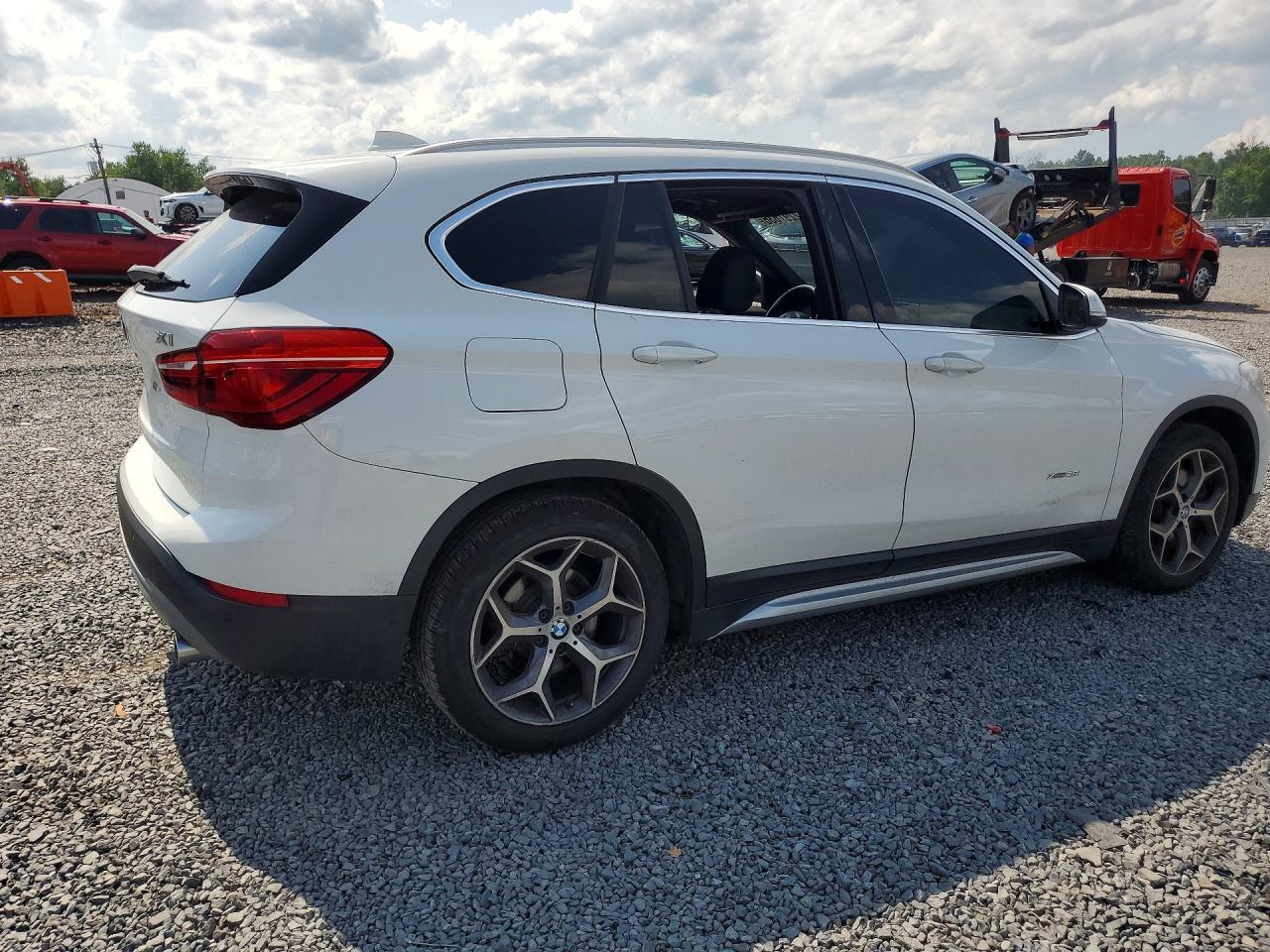2018 BMW X1 xDrive28I - Фото 3