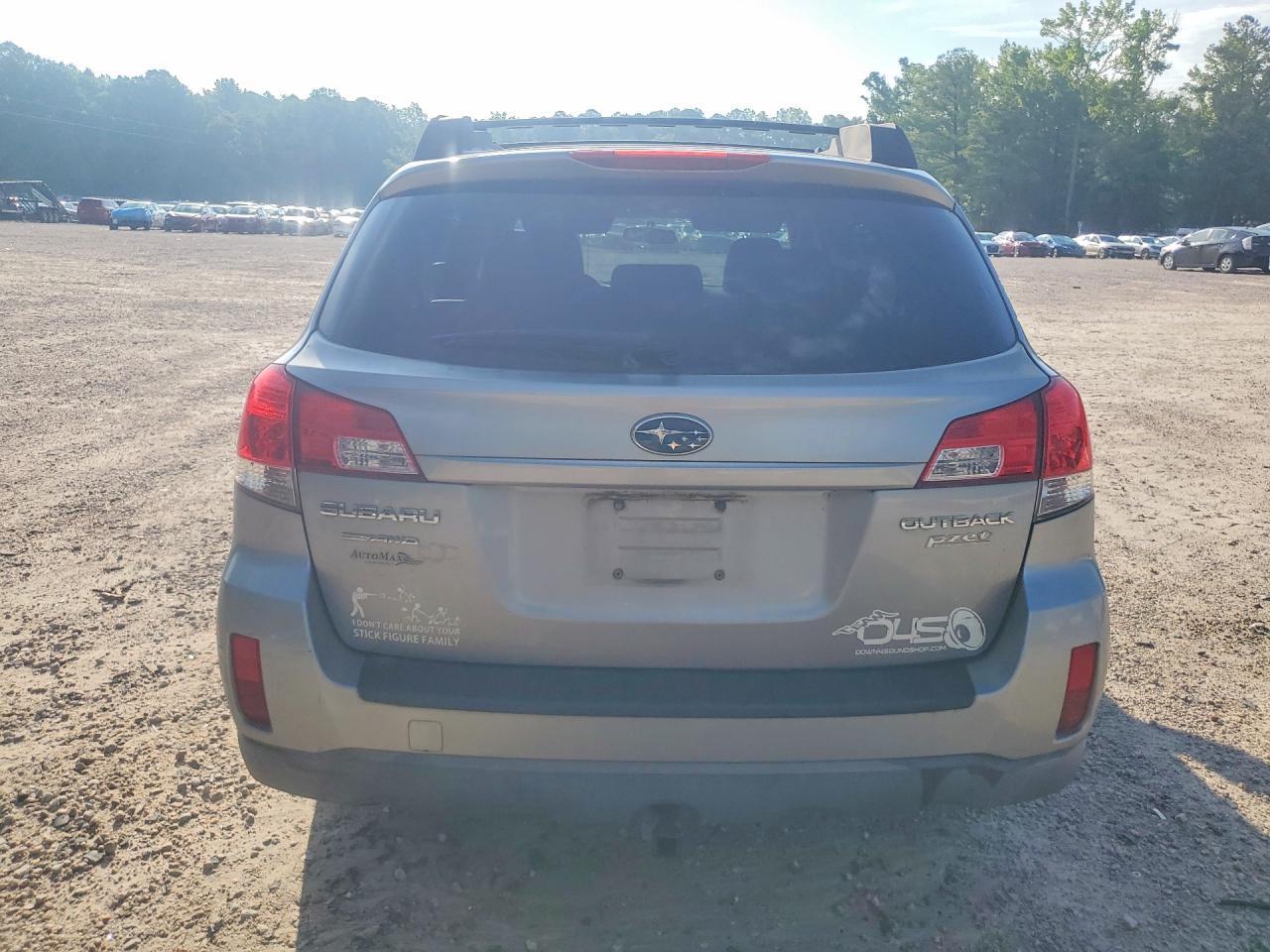2010 Subaru Outback 2.5I Limited - Фото 6