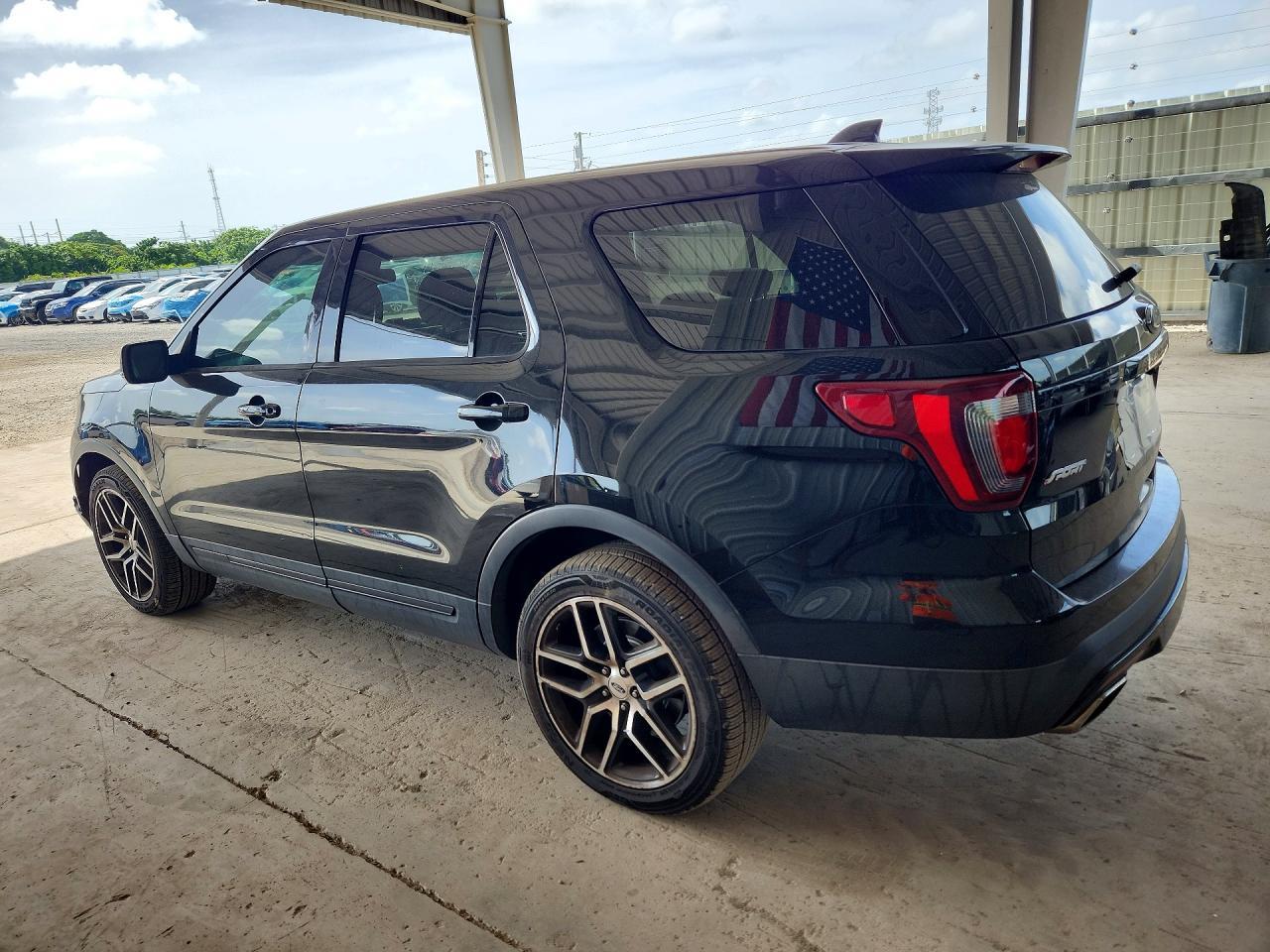 2016 Ford Explorer Sport - Image 2