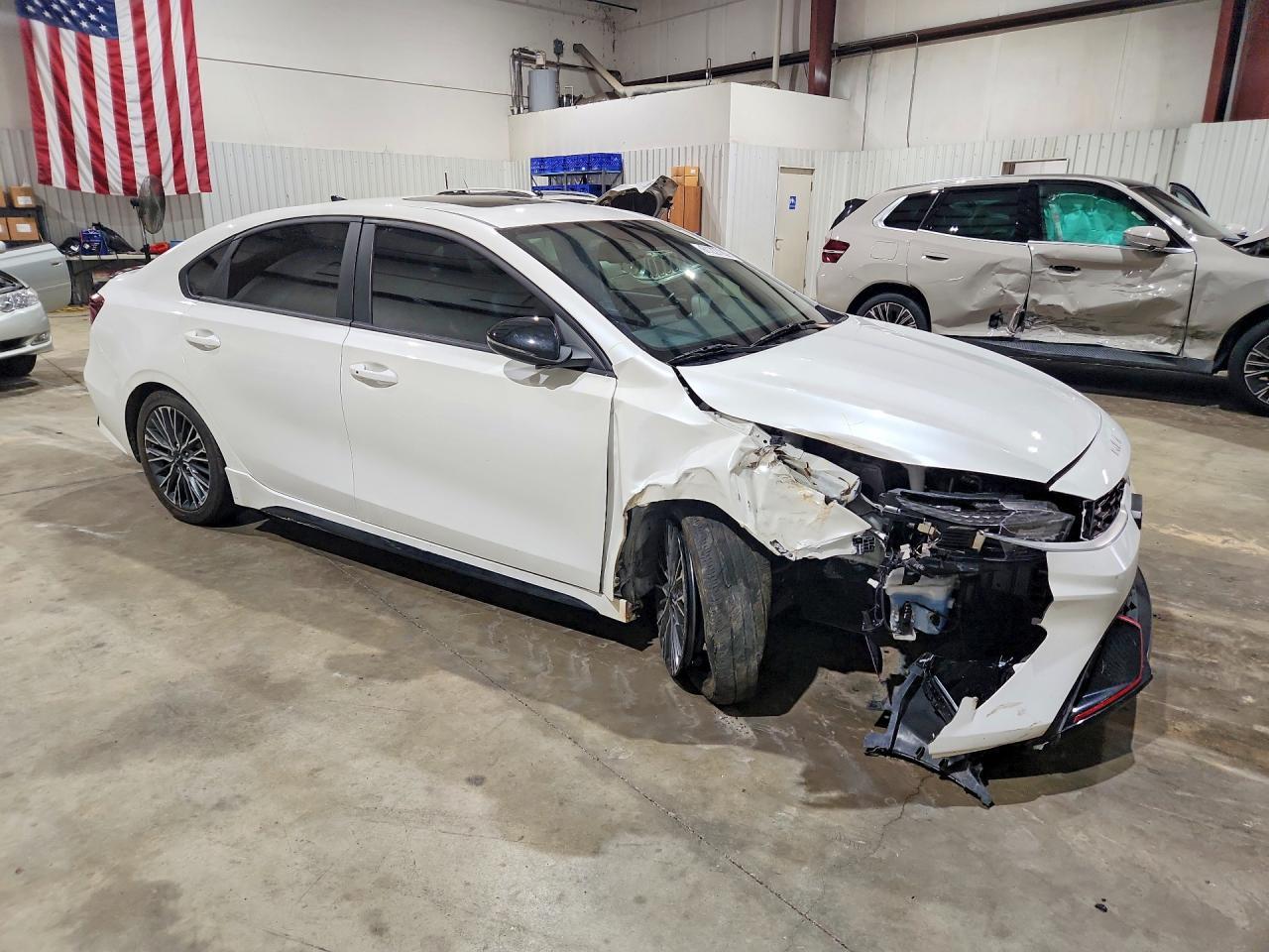 2024 Kia Forte Gt Line - Фото 4
