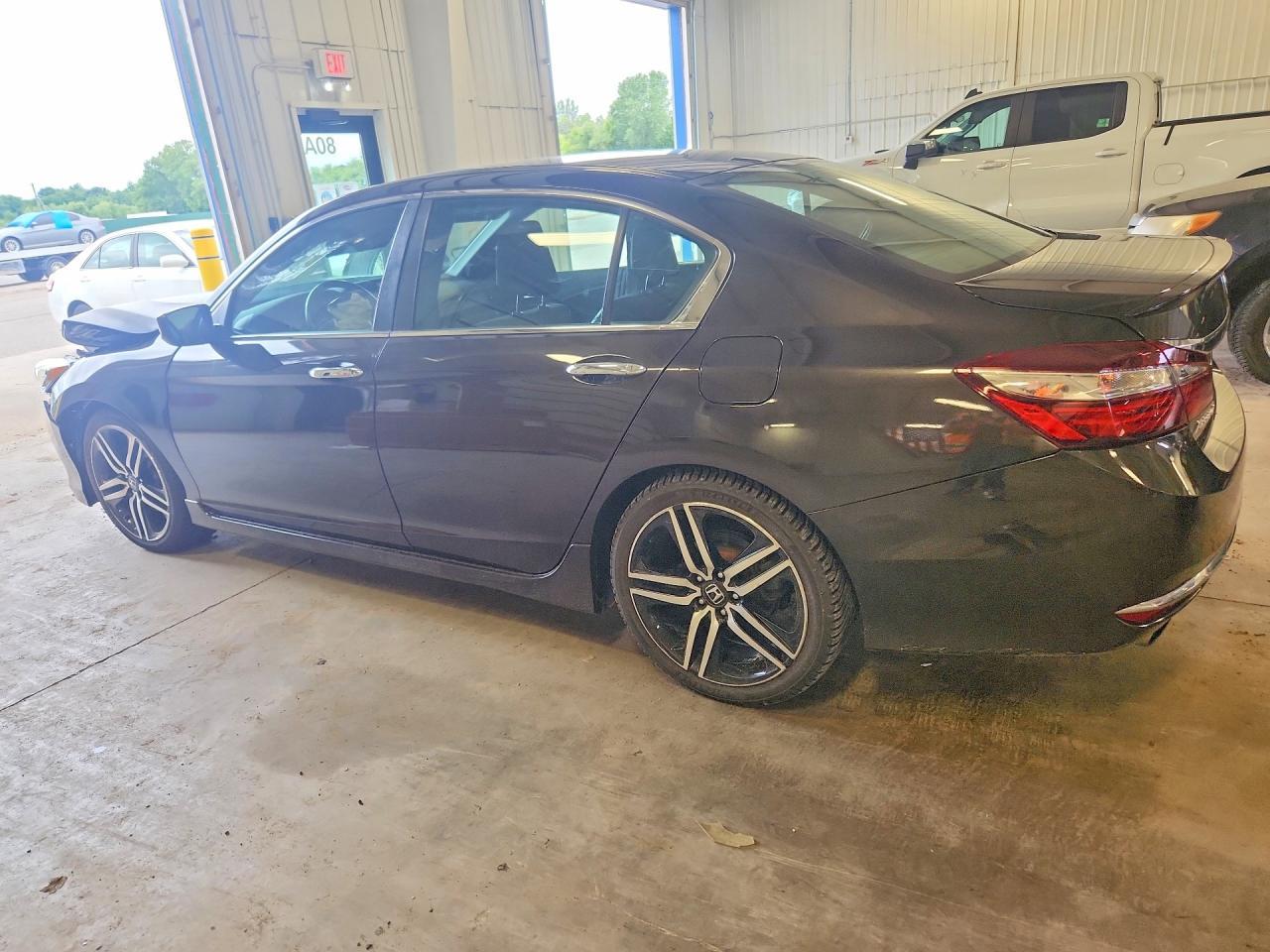 2017 Honda Accord Sport - Image 2