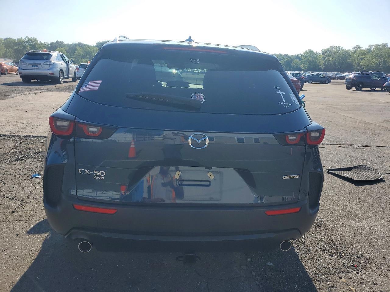 2025 Mazda Cx-50 Premium - Image 6