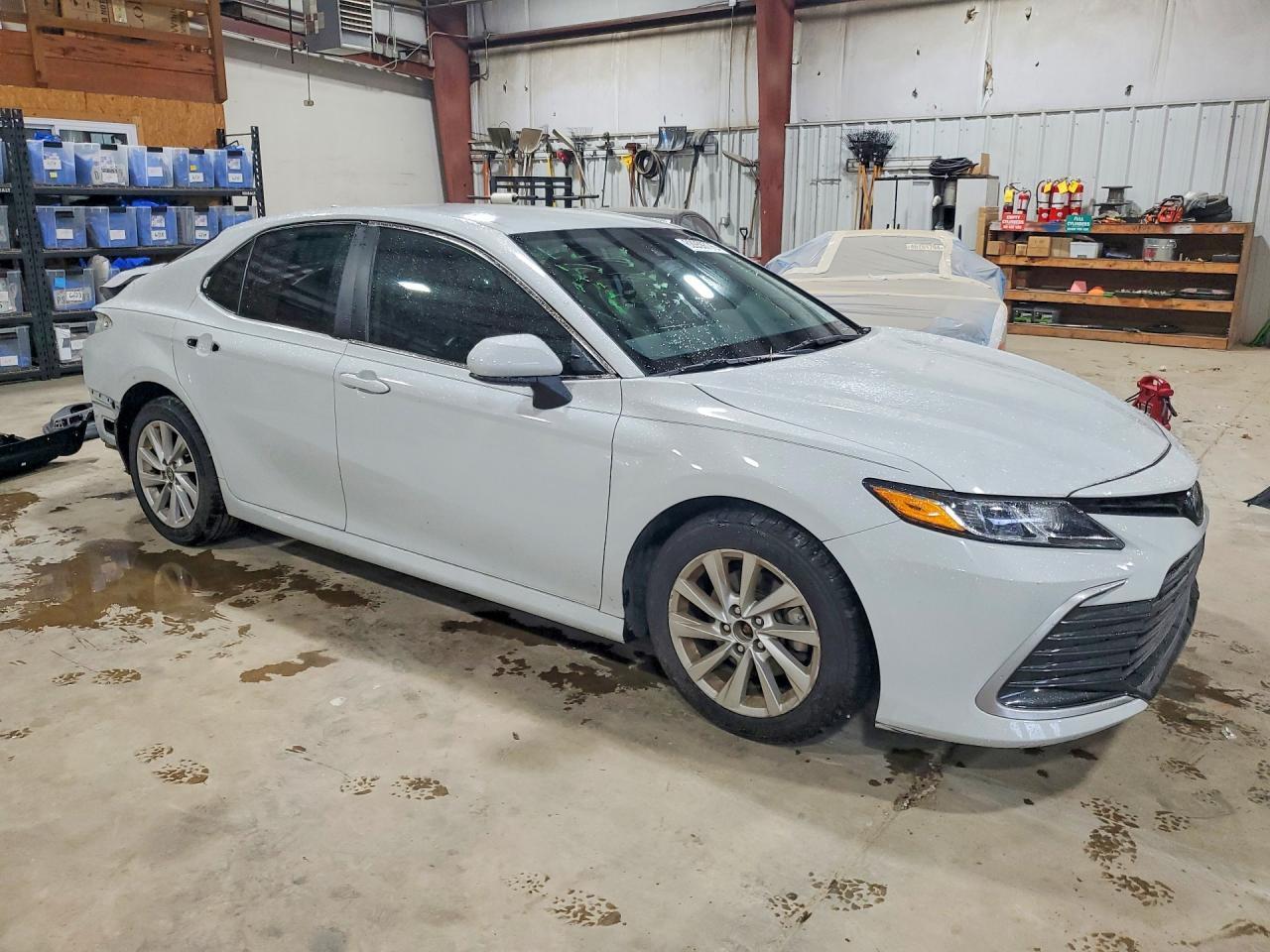 2023 Toyota Camry Le - Фото 4