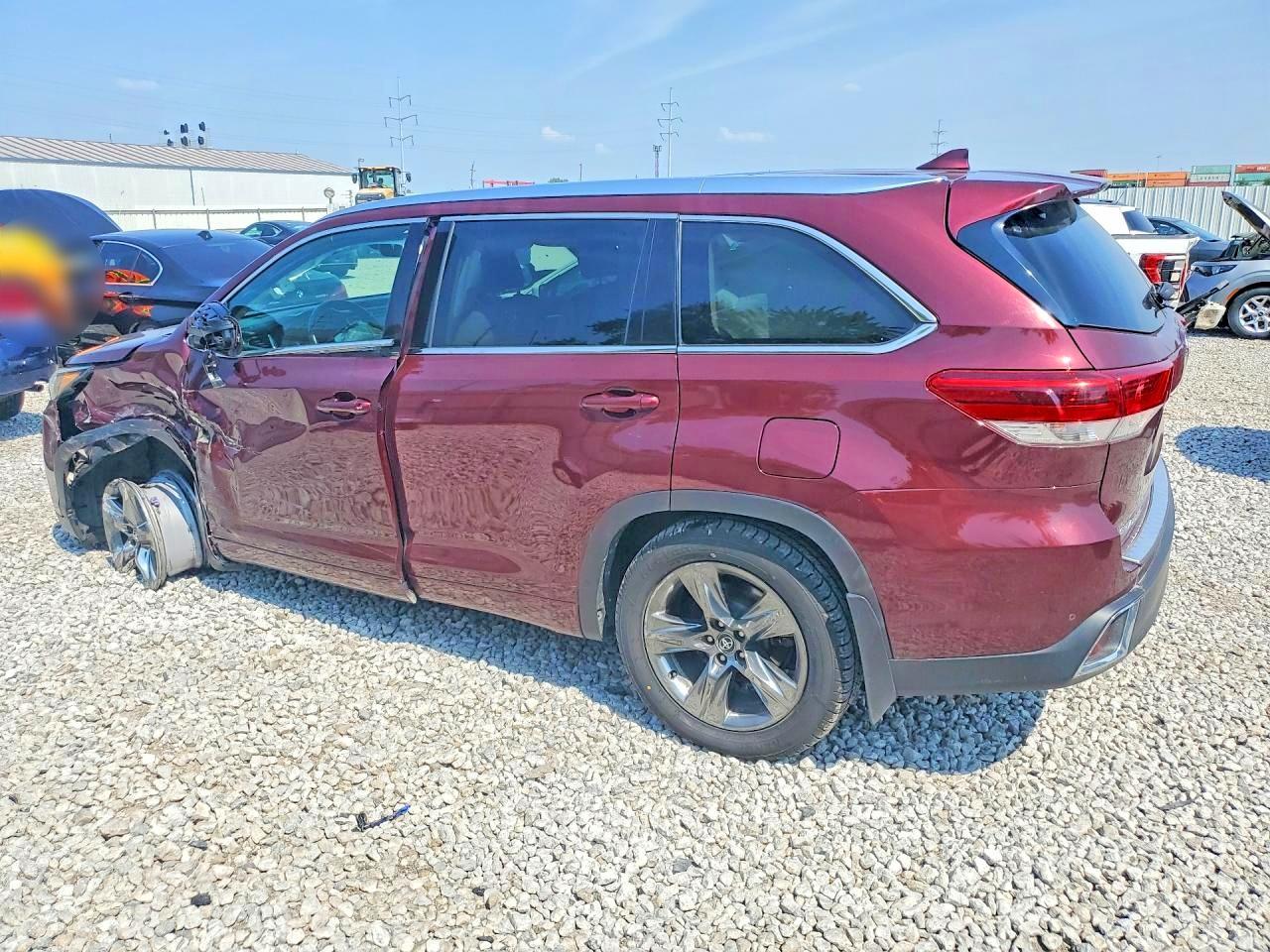 2018 Toyota Highlander Limited Platinum - Фото 2