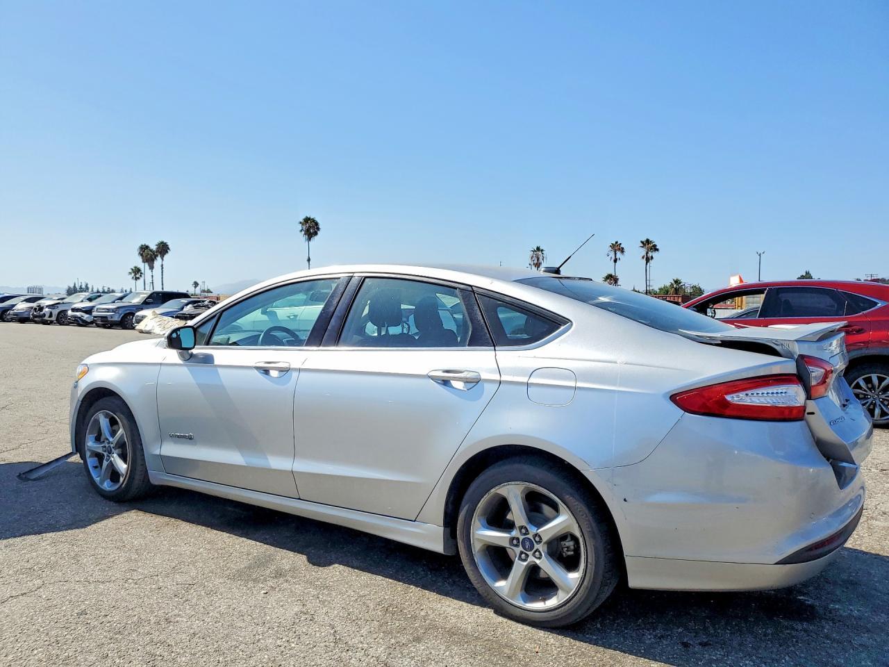 2014 Ford Fusion Se Hybrid - Фото 2