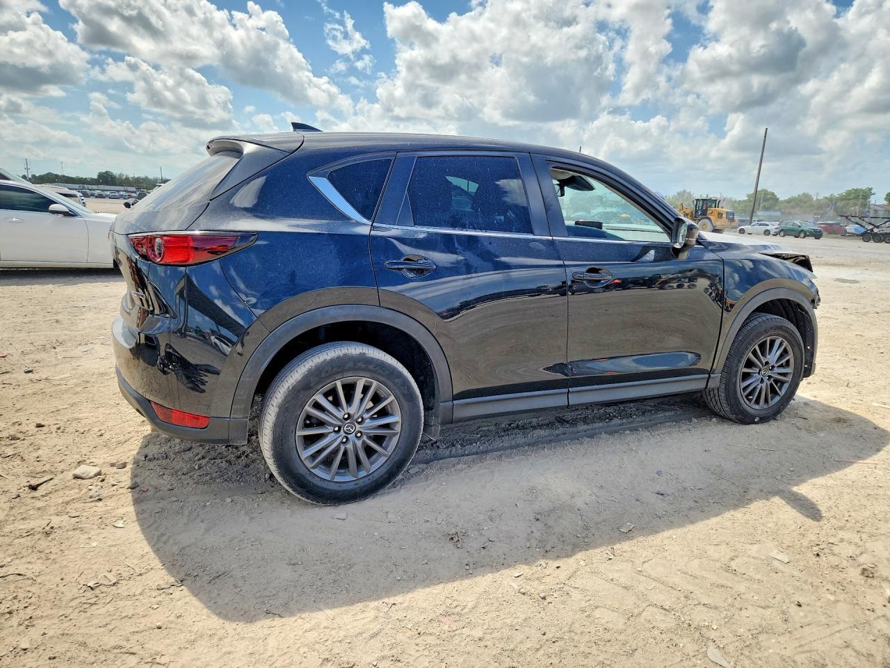 2021 Mazda Cx-5 Touring - Image 3