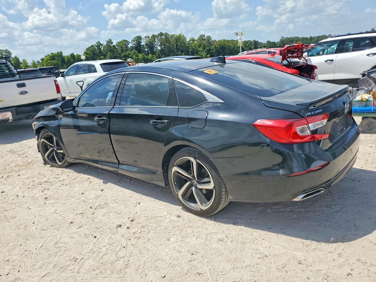 2022 Honda Accord Sport - Фото 2