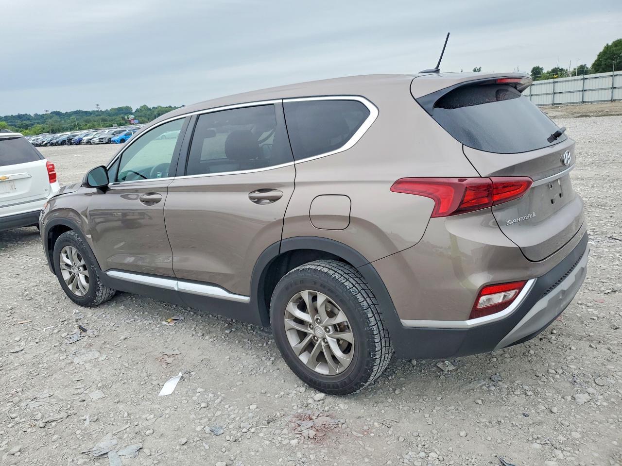 2019 Hyundai Santa Fe Se - Image 2