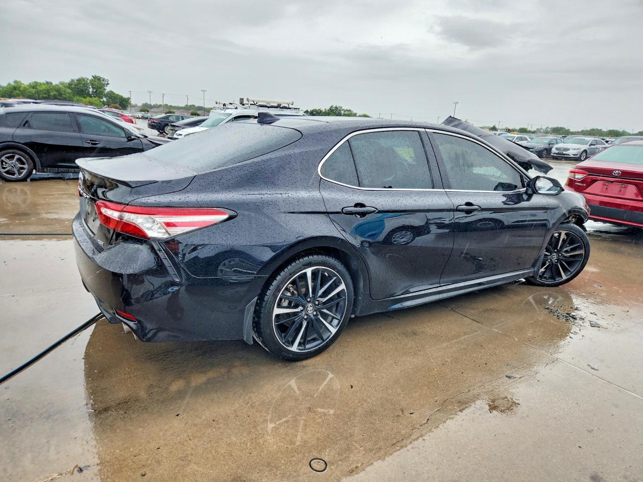 2019 Toyota Camry Xse V6 - Image 3