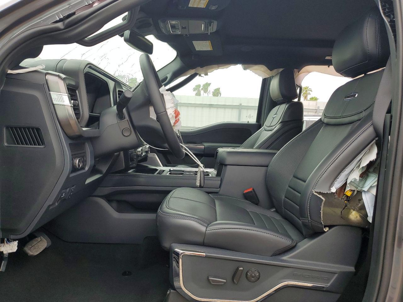 2026 Ford F250 Super Duty - Фото 7