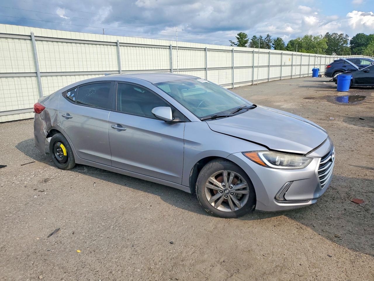 2017 Hyundai Elantra Se - Фото 4