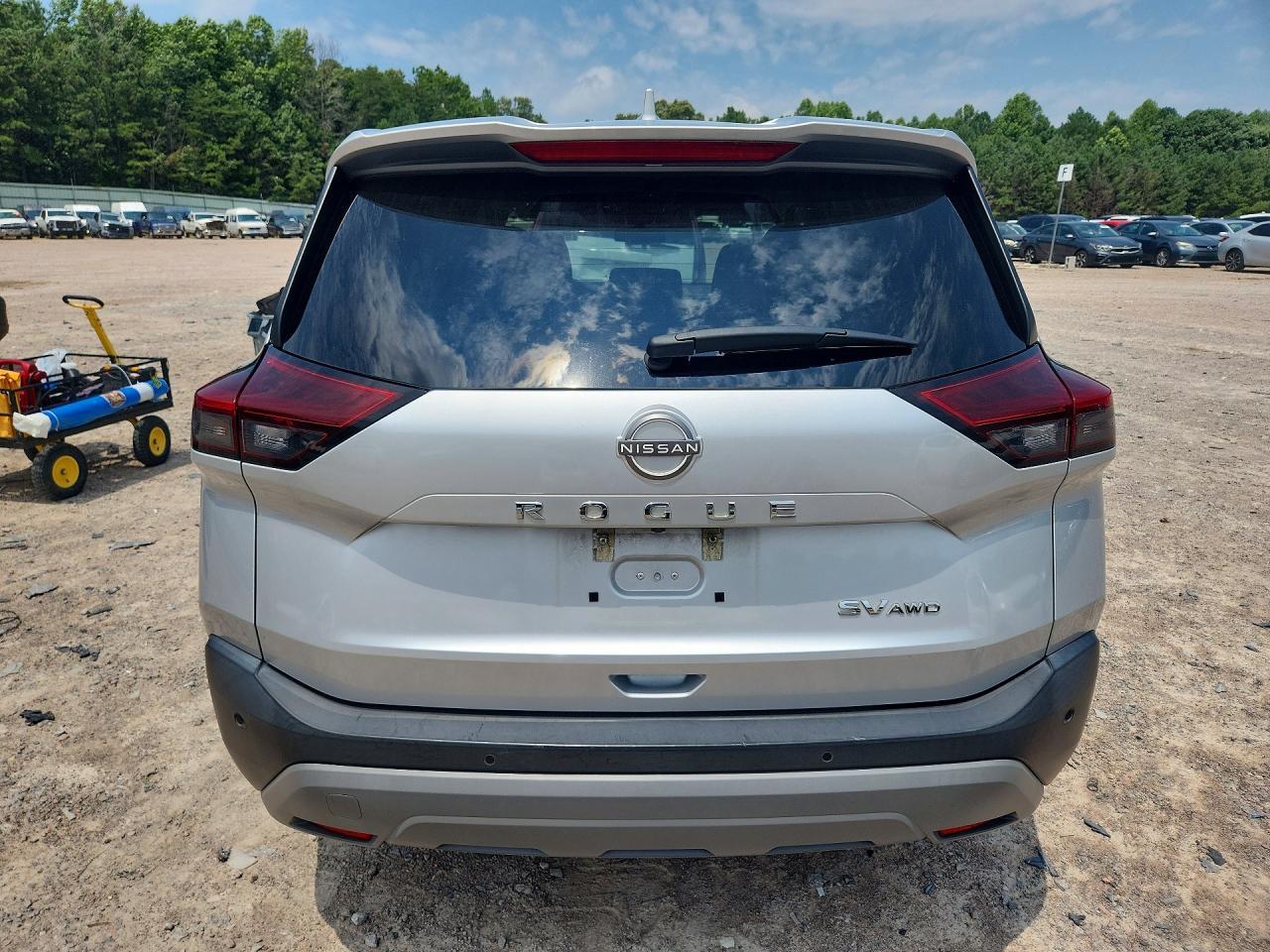 2022 Nissan Rogue Sv - Image 6