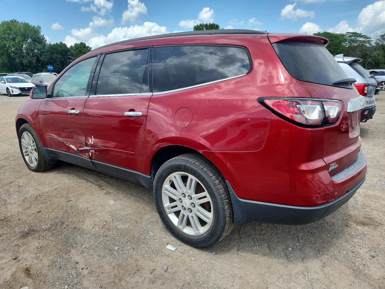 2013 Chevrolet Traverse Lt - Image 2