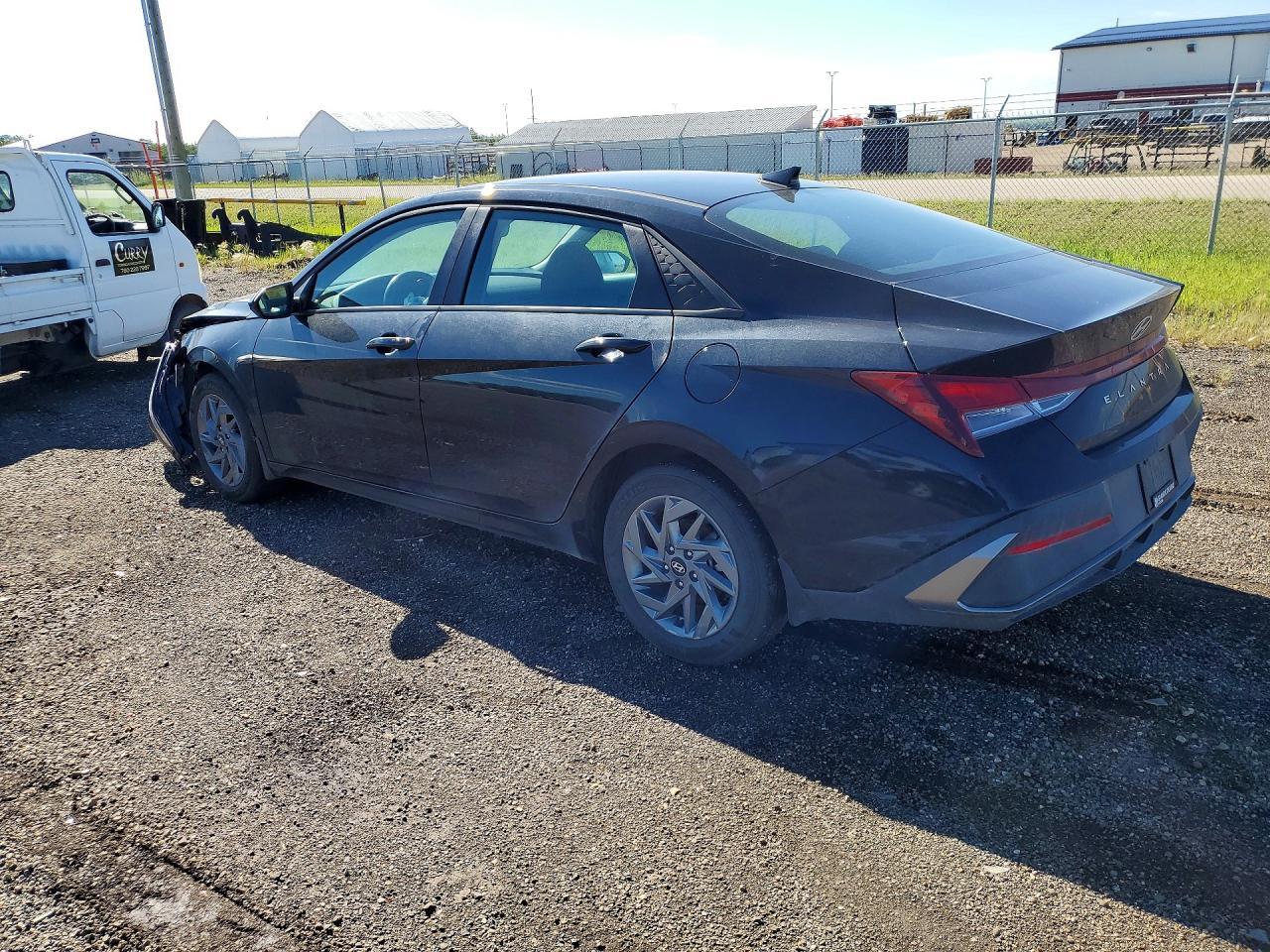 2025 Hyundai Elantra Sel Sport - Фото 2