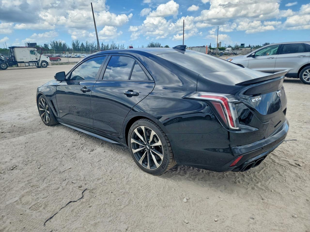 2022 Cadillac Ct4-V Blackwing - Фото 2