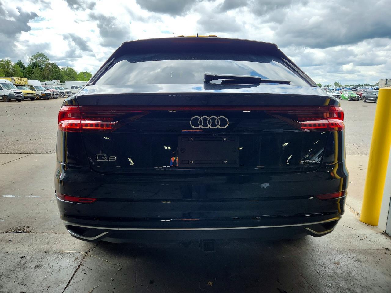 2023 Audi Q8 Premium Plus - Фото 6