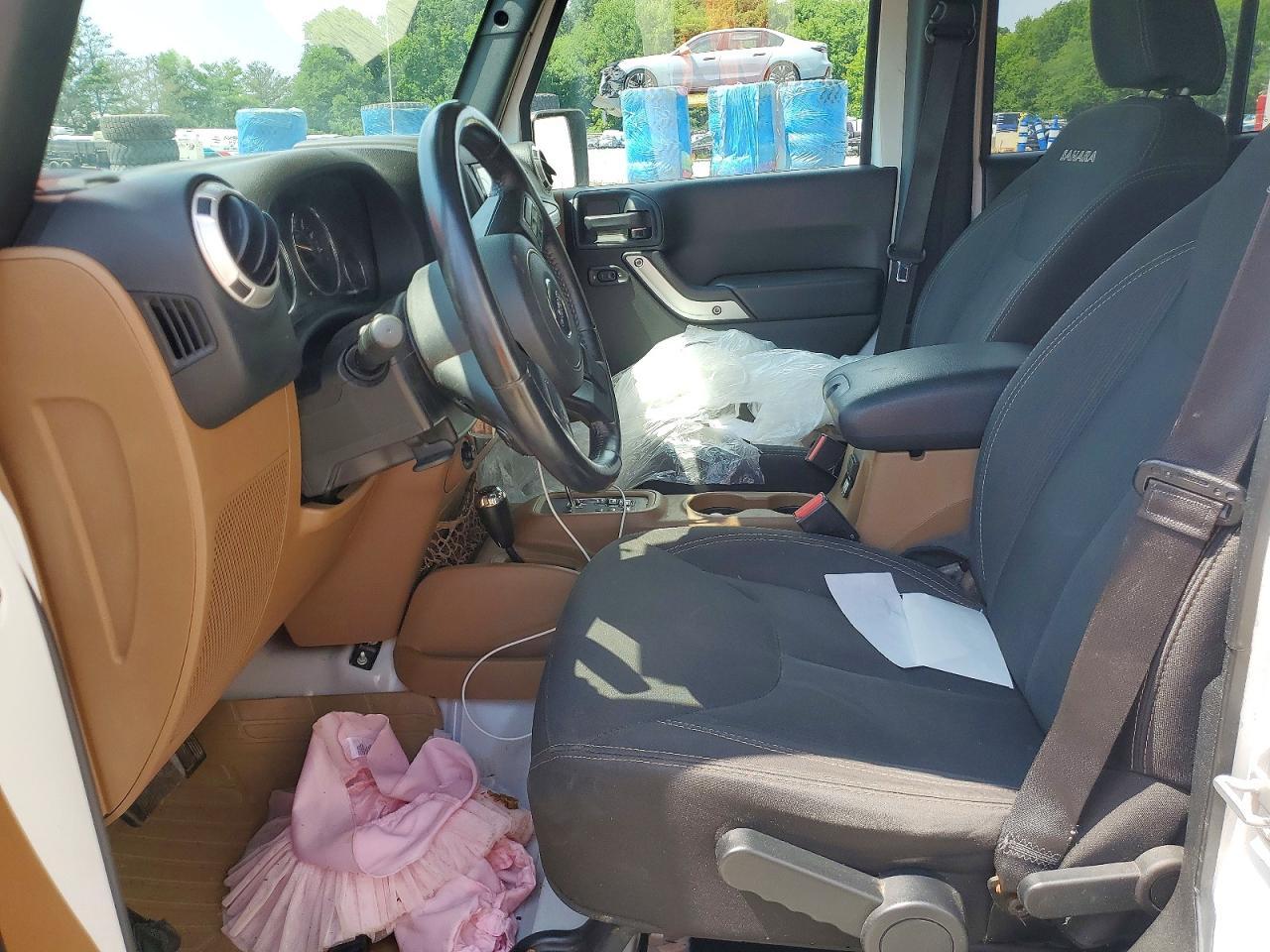 2018 Jeep Wrangler Unlimited Sahara - Image 7