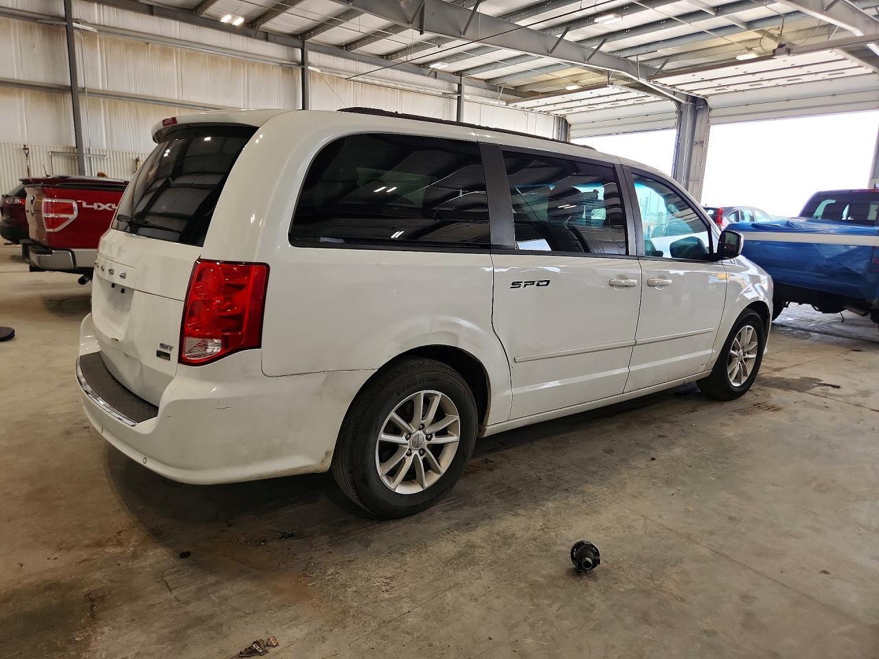 2016 Dodge Grand Caravan Sxt - Image 3