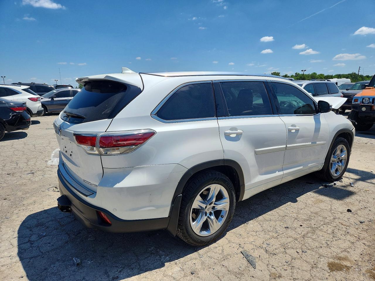 2015 Toyota Highlander Limited - Image 3