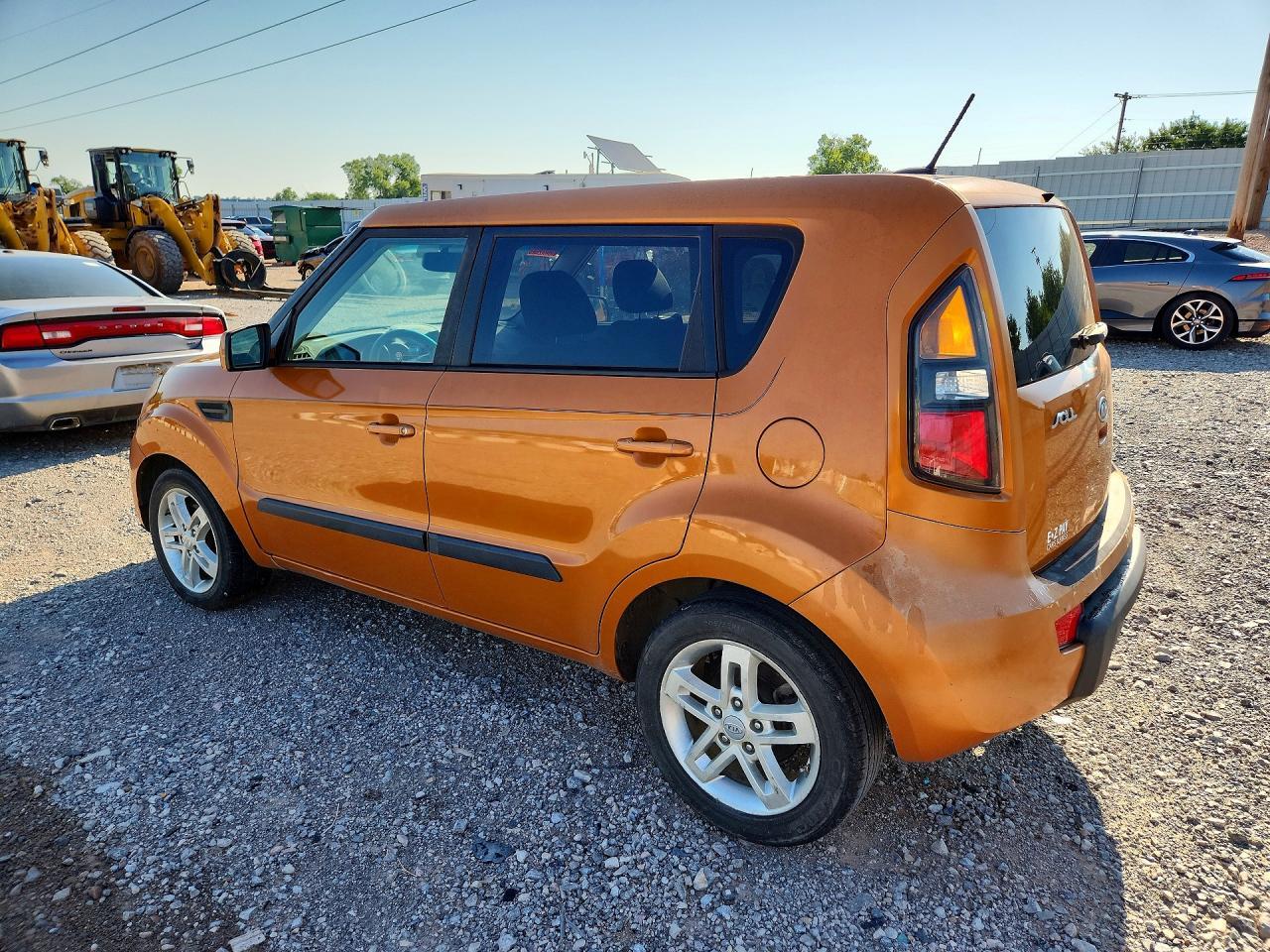 2011 Kia Soul + - Image 2