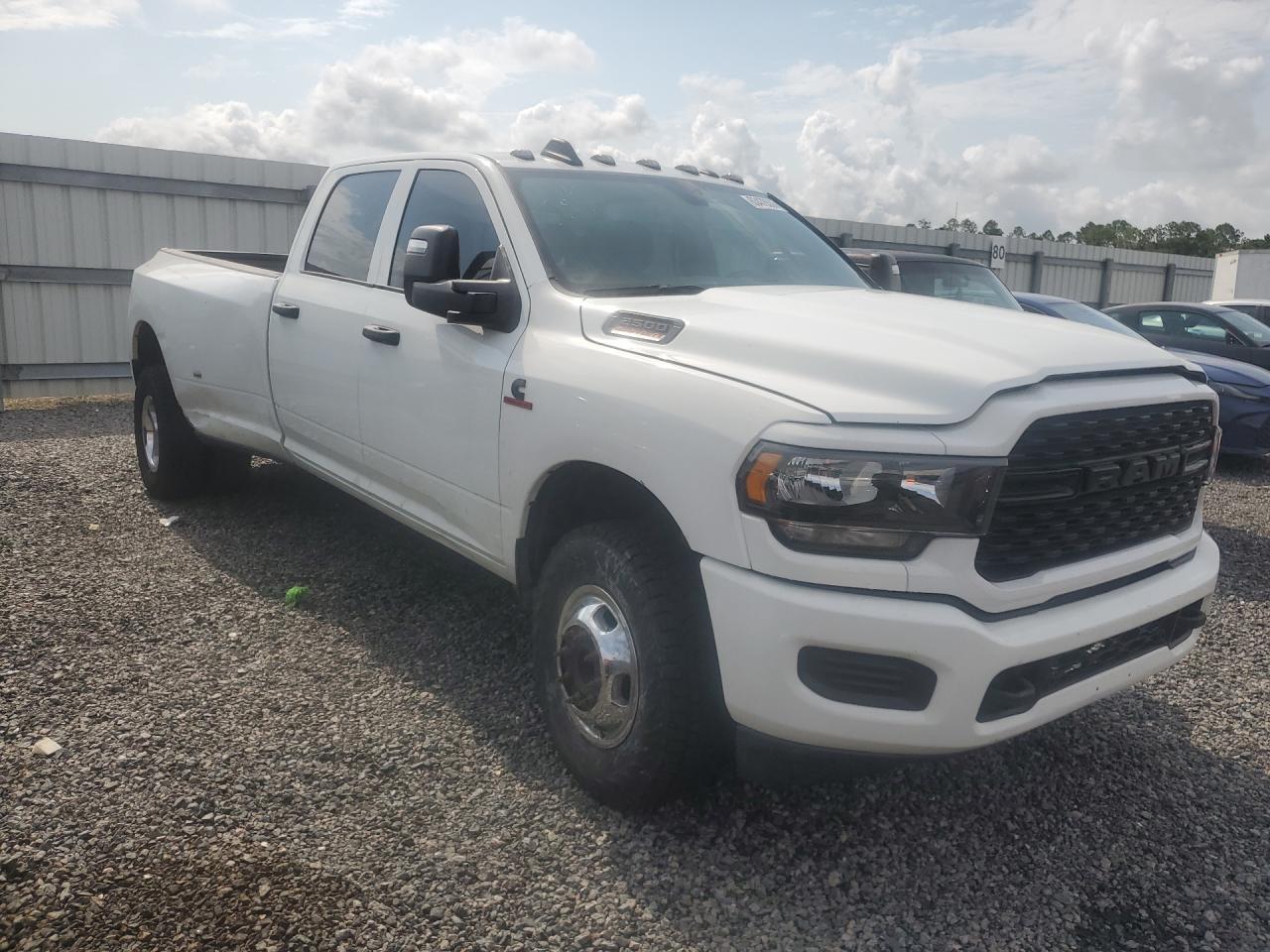 2024 Ram 3500 Tradesman - Фото 4