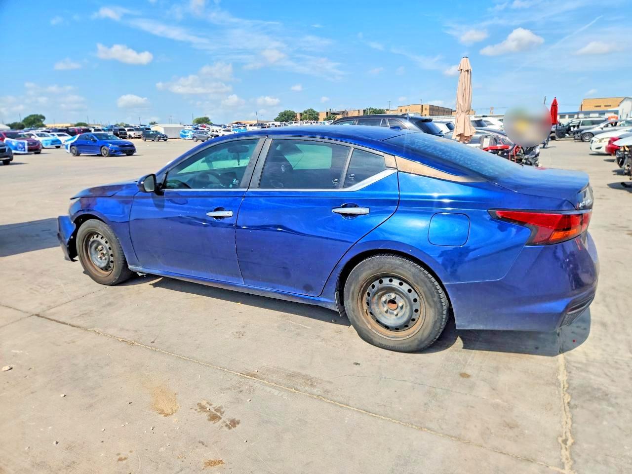 2019 Nissan Altima S - Фото 2