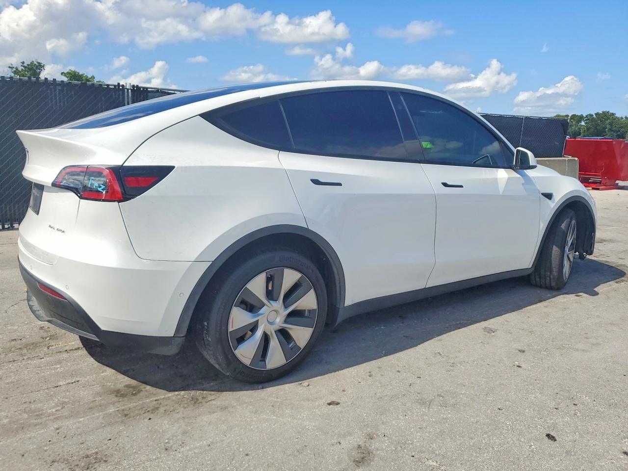 2021 Tesla Model Y - Image 3