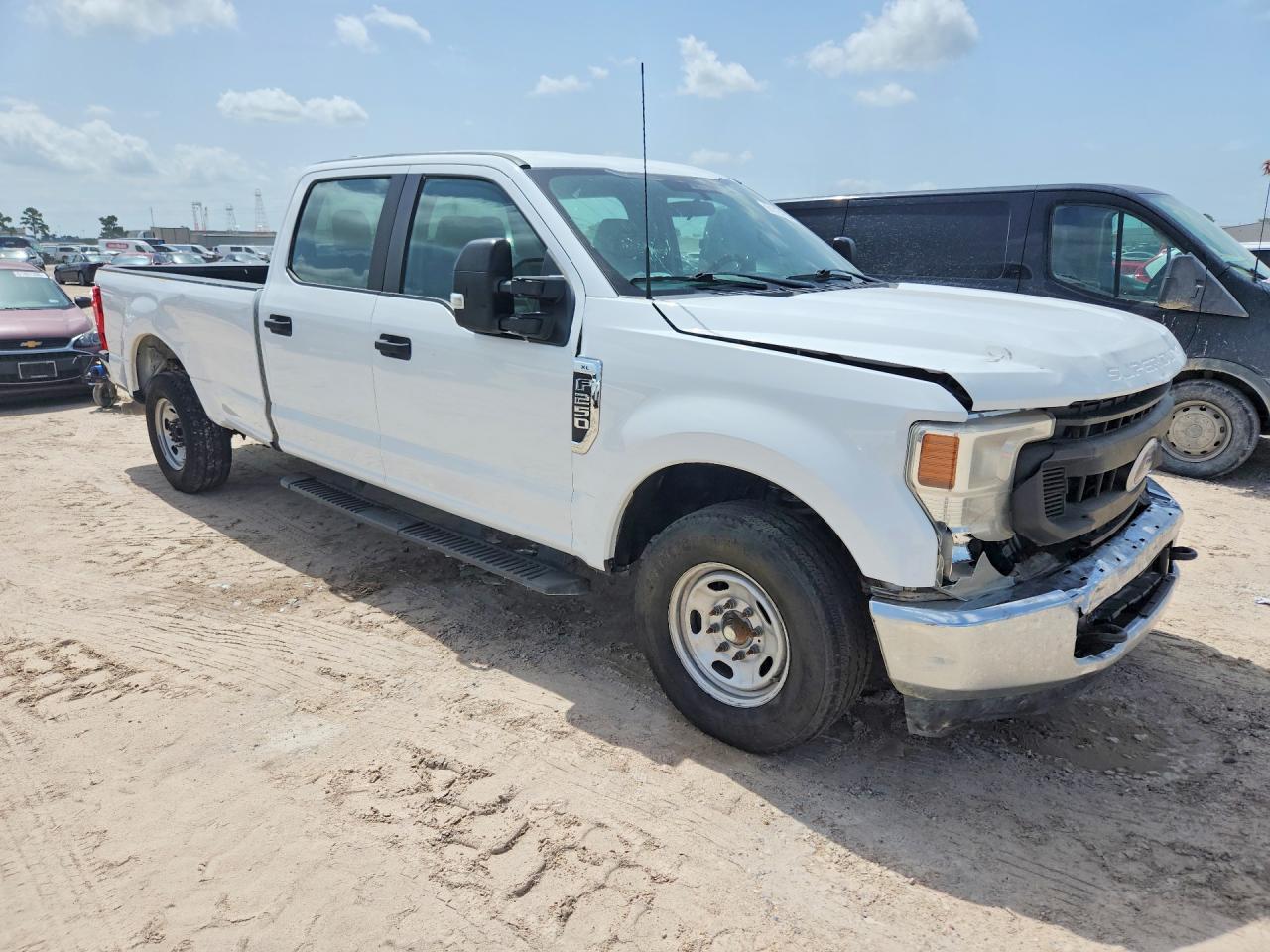 2022 Ford F250 Super Duty - Фото 4