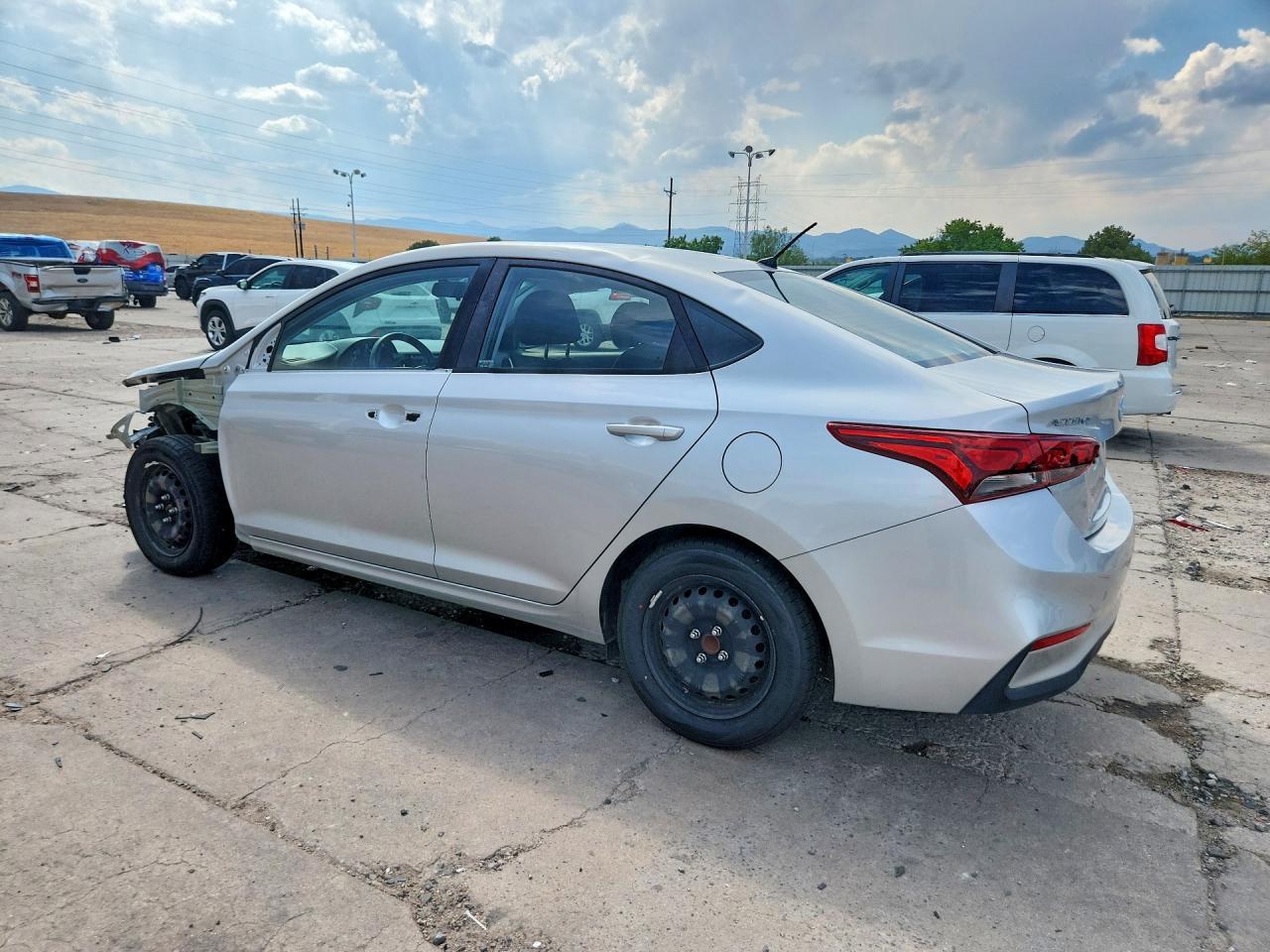 2019 Hyundai Accent Se - Фото 2