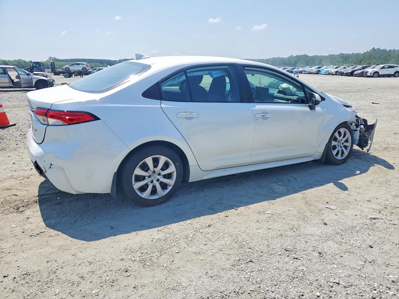 2025 Toyota Corolla Le - Фото 3