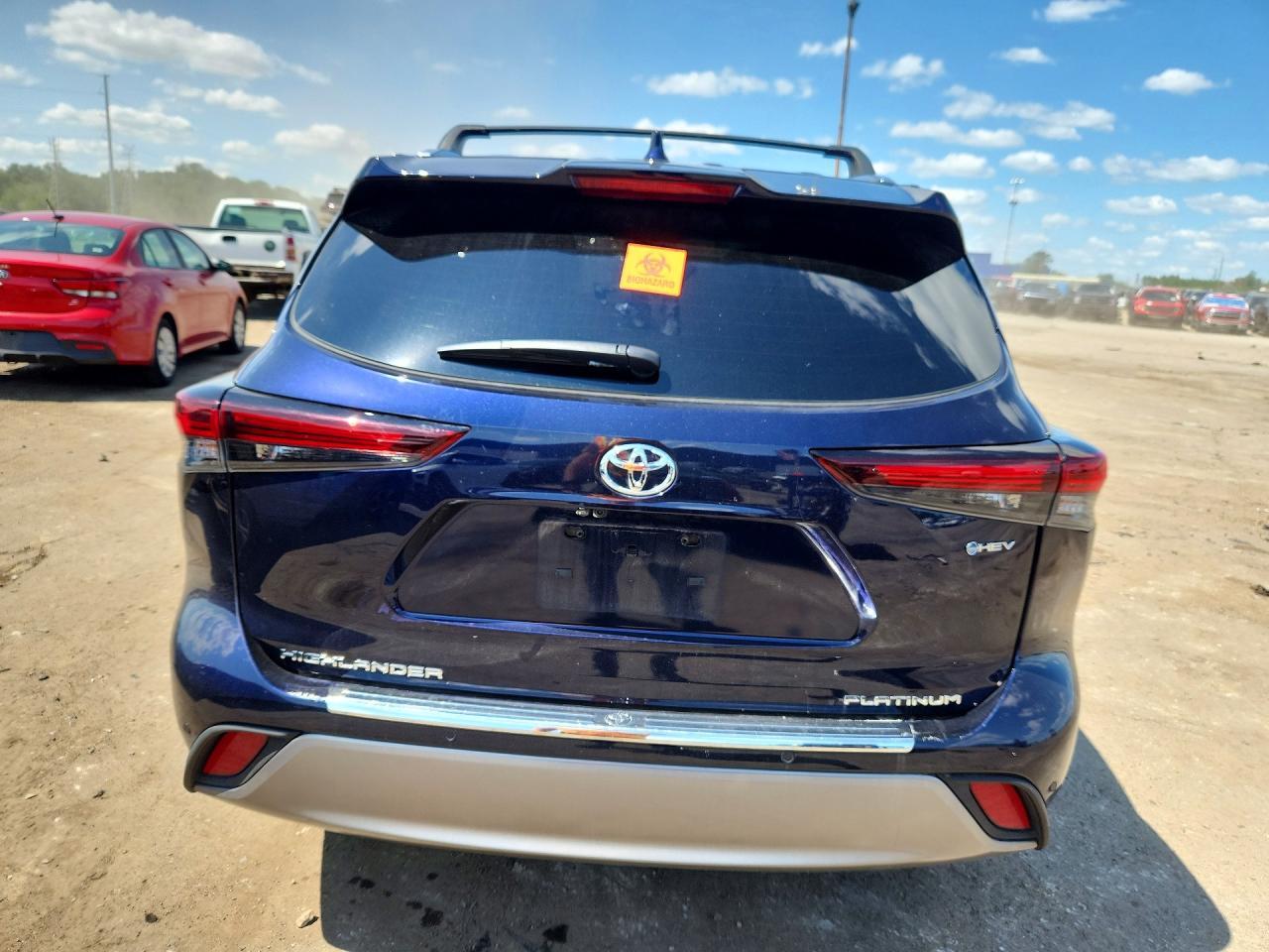 2026 Toyota Highlander Hybrid Platinum - Image 6