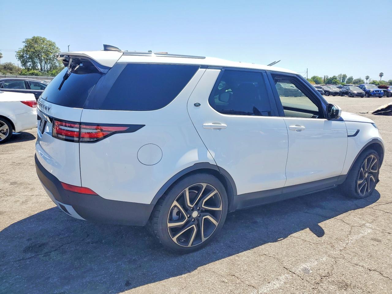 2018 Land Rover Discovery Hse - Фото 3