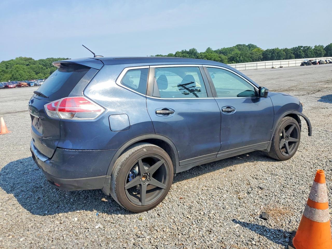2016 Nissan Rogue S - Фото 3