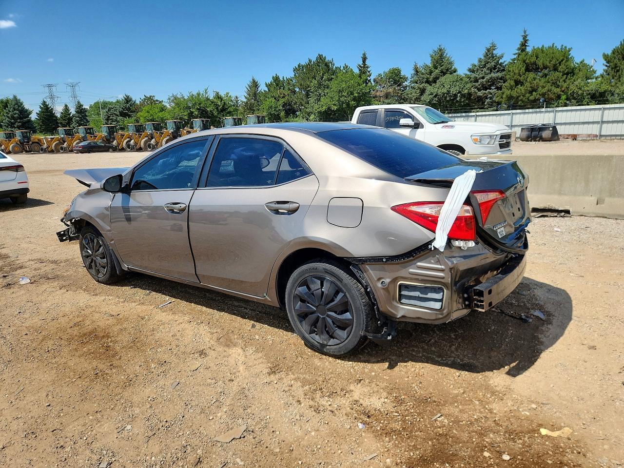2017 Toyota Corolla Le - Image 2