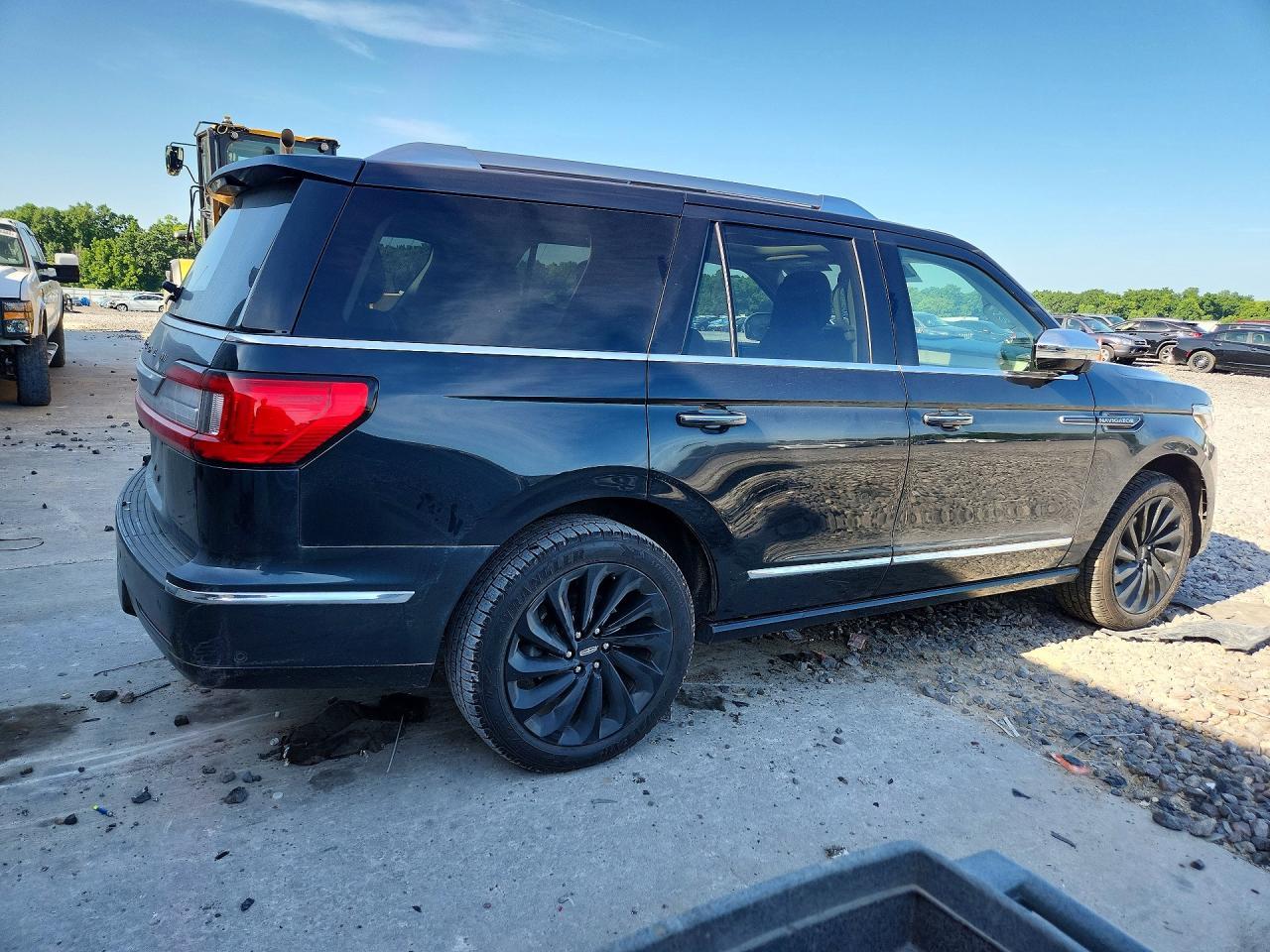 2021 Lincoln Navigator Black Label - Image 3