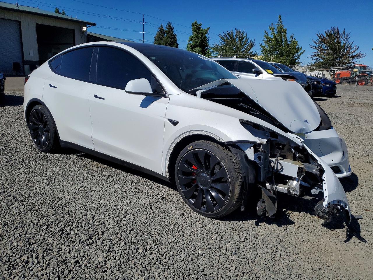 2022 Tesla Model Y - Фото 4