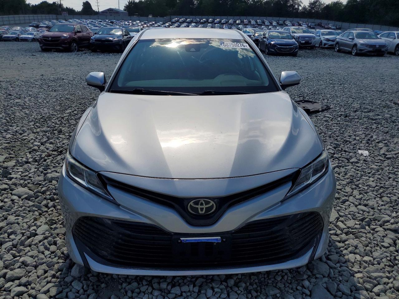 2019 Toyota Camry Le - Фото 5