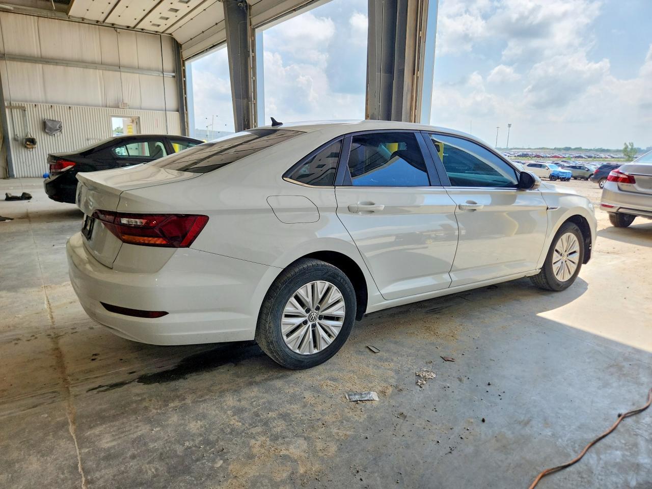 2019 Volkswagen Jetta S - Фото 3