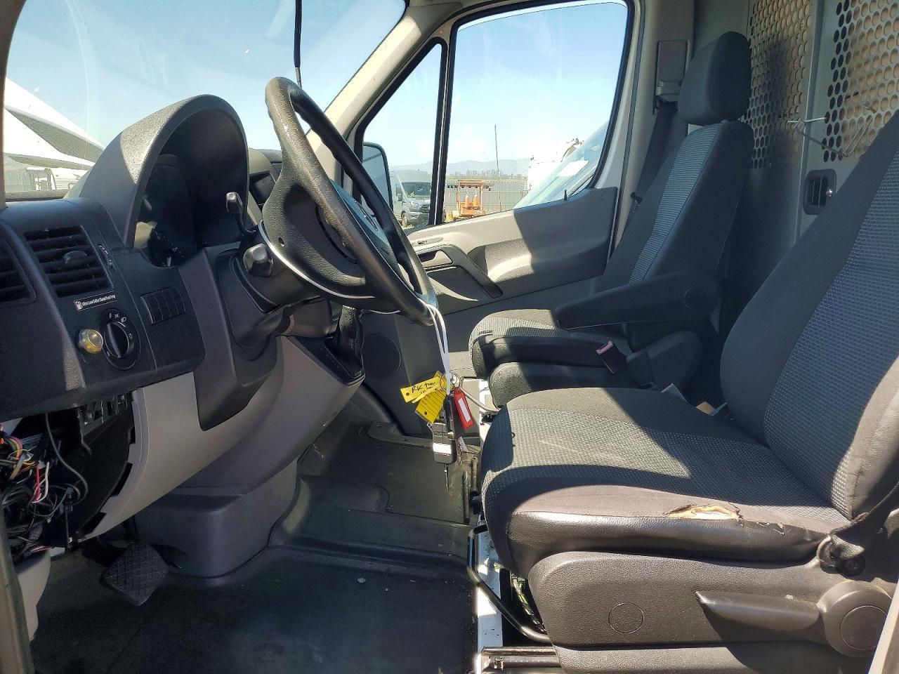 2012 Mercedes-Benz Sprinter 3500 Delivery Van - Фото 7
