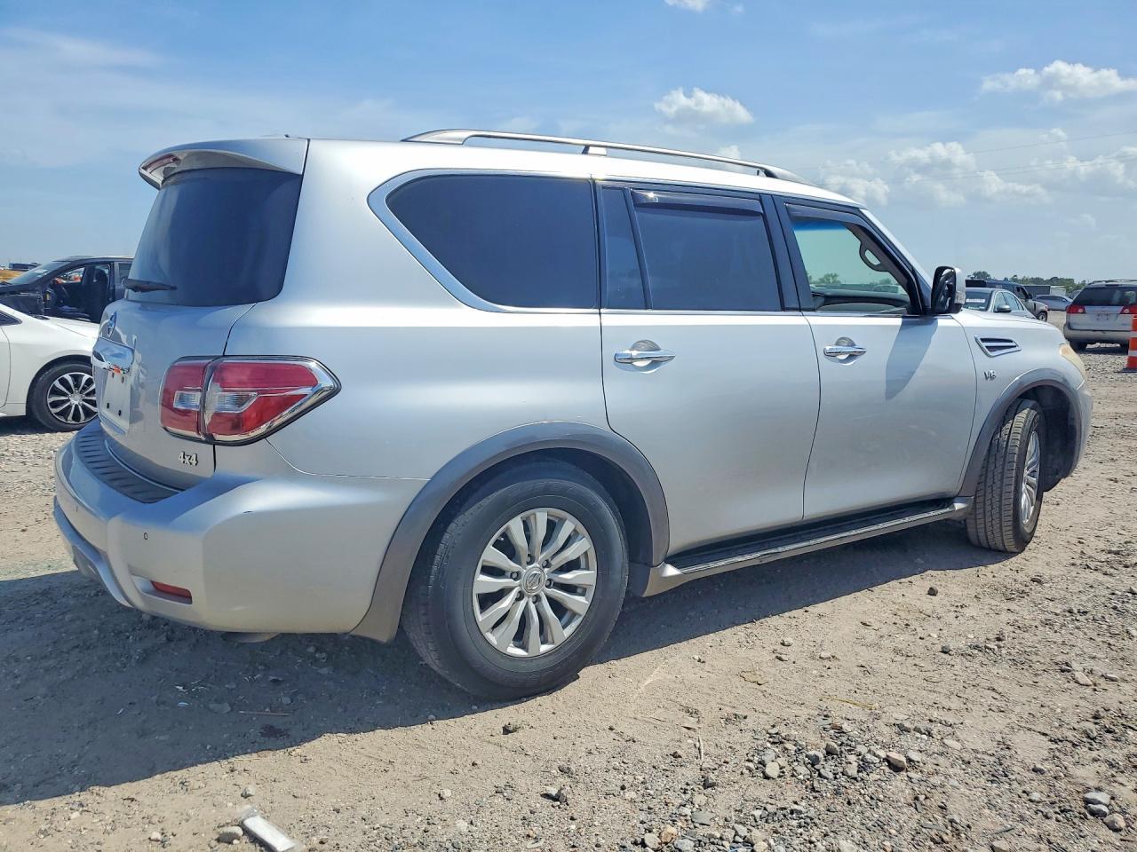 2017 Nissan Armada Sv - Image 3