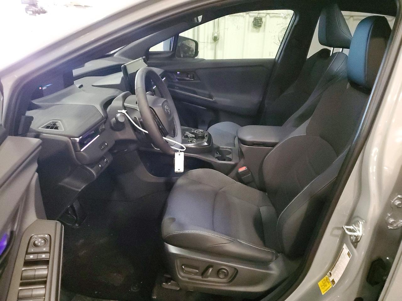 2026 Toyota C-Hr Se - Image 7