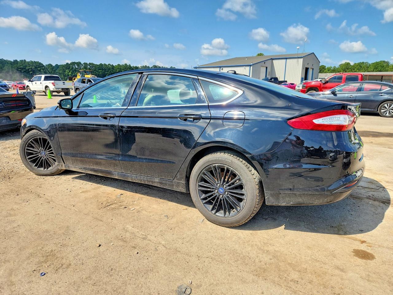 2016 Ford Fusion Se - Image 2