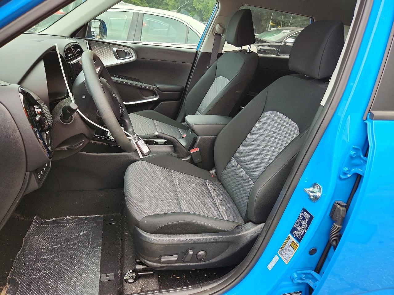 2025 Kia Soul S - Image 7